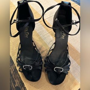 Very Fine *dance class* dance shoes- worn for one lesson!